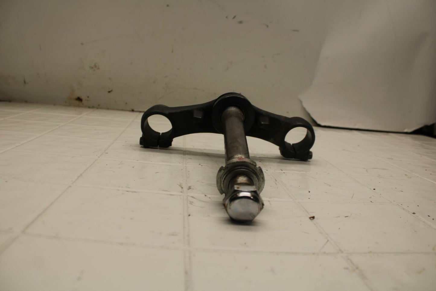 04-05 SUZUKI KATANA 600 FRONT FORKS CLAMP LOWER TRIPLE TREE STEM BB09