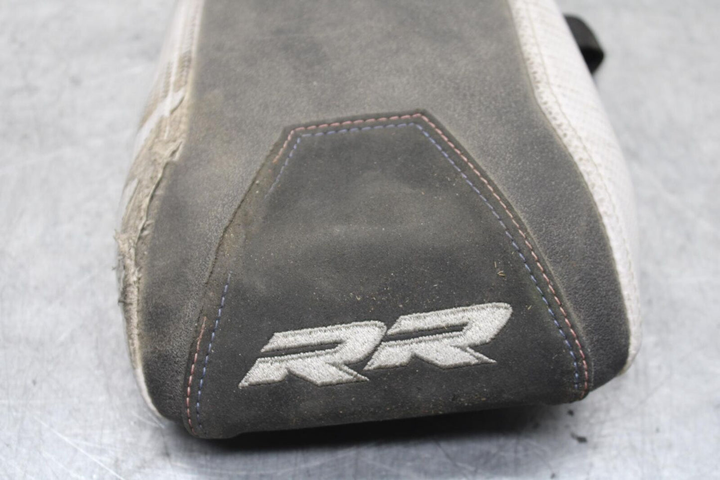 21-23 BMW BMW M1000RR REAR BACK PASSENGER TANDEM SEAT PAD SADDLE PILLION BB623