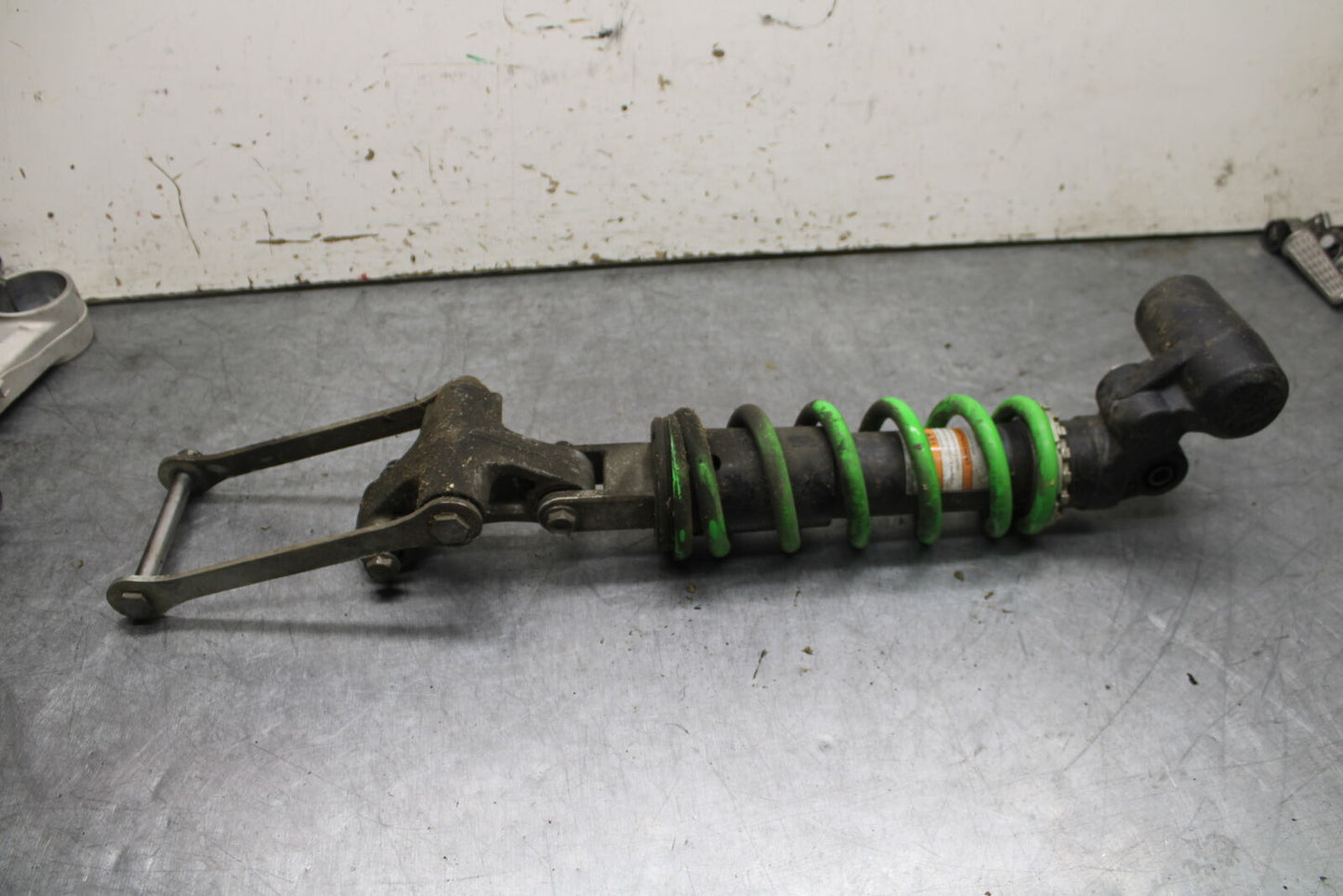 24-25 KAWASAKI NINJA ZX6R REAR BACK SHOCK ABSORBER SUSPENSION BB726