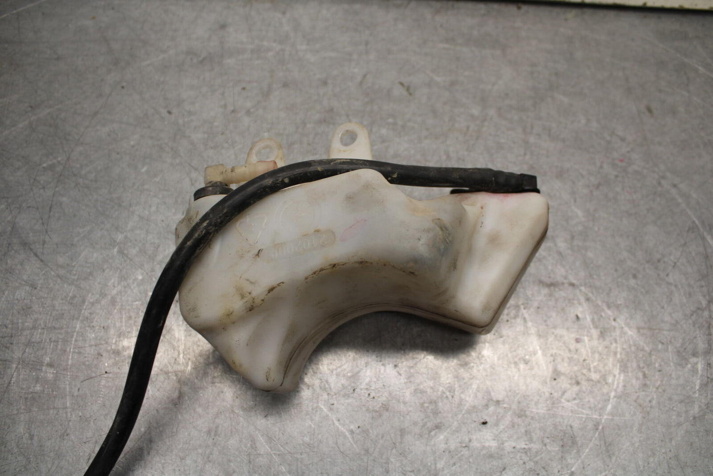 09-11 TRIUMPH DAYTONA 675 COOLANT WATER TANK RESERVOIR BOTTLE BB652