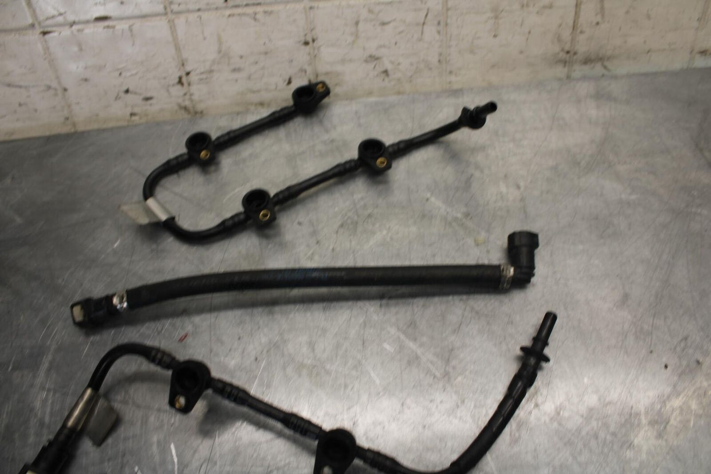 2010 Aprilia RSV1000R FUEL HOSE GAS LINE TUBE PIPE BB513