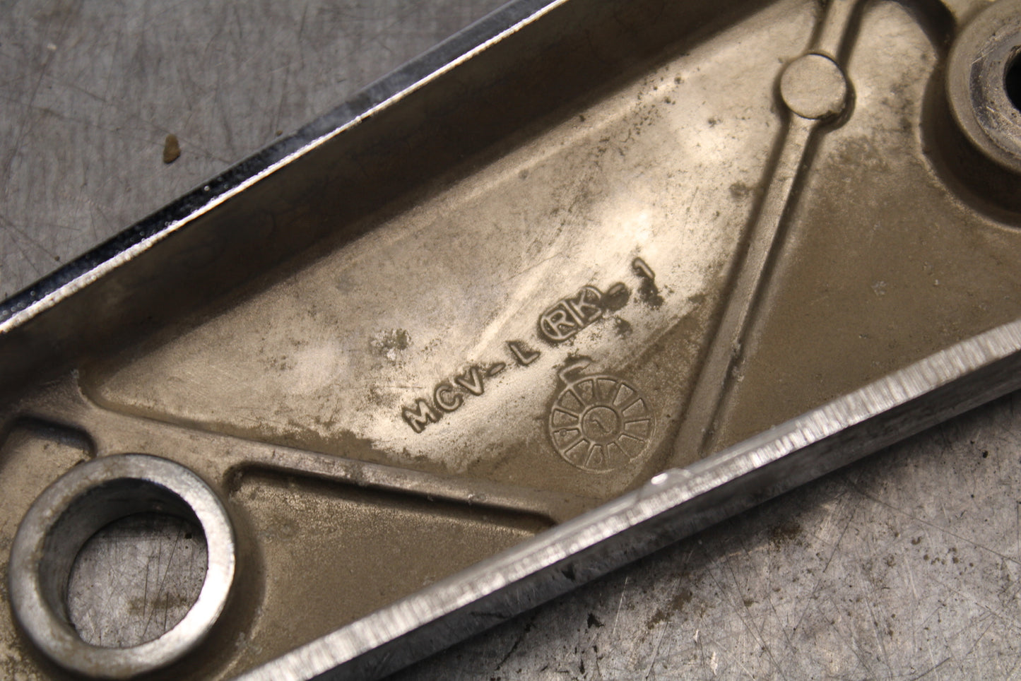 02-04 HONDA VTX1800S LEFT REAR FENDER SUPPORT SUBFRAME BB712