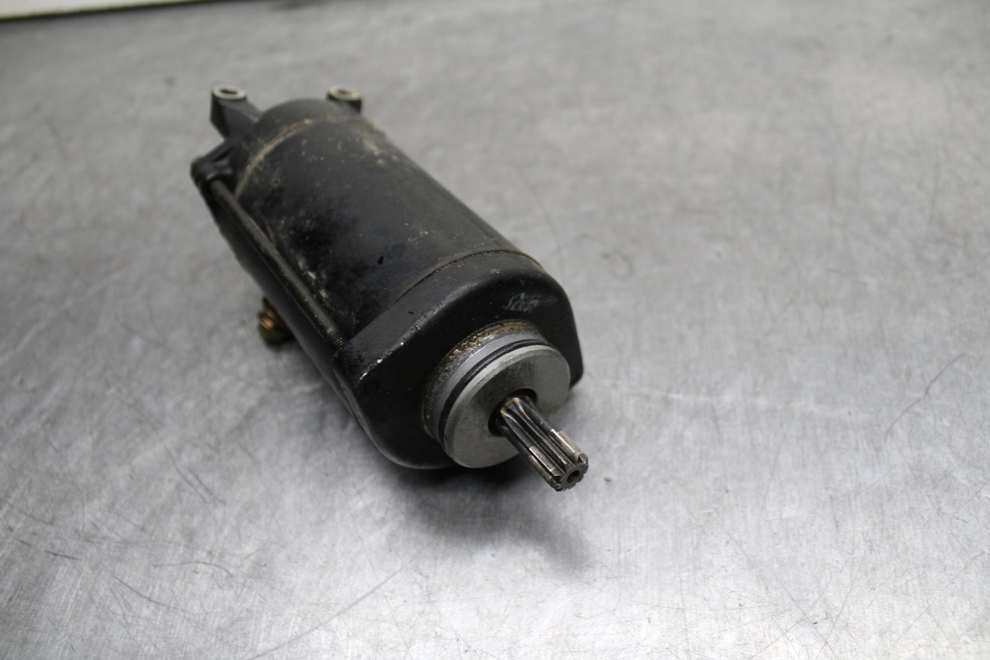 03-08 KAWASAKI VULCAN 1600 ENGINE STARTING STARTER MOTOR -DC 12V BB123