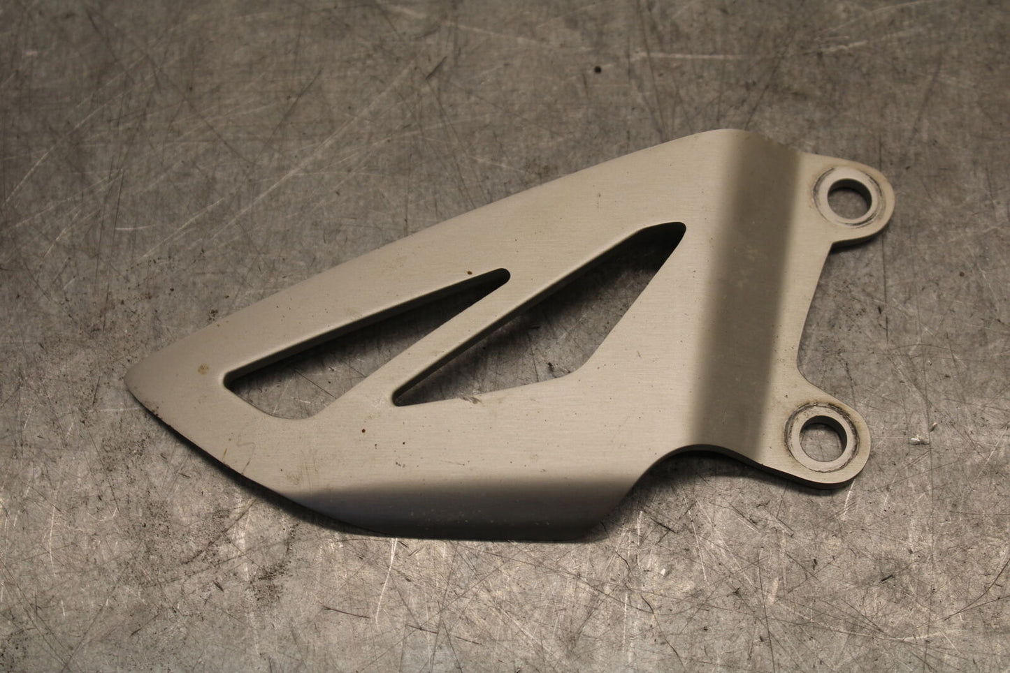 09-11 TRIUMPH DAYTONA 675 RIGHT REARSET REAR SET HEEL GUARD COVER BB652