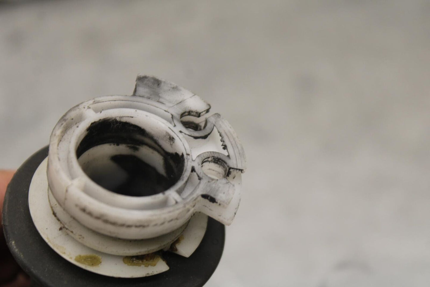 01-03 SUZUKI GSXR600 RIGHT THROTTLE GRIP BB639