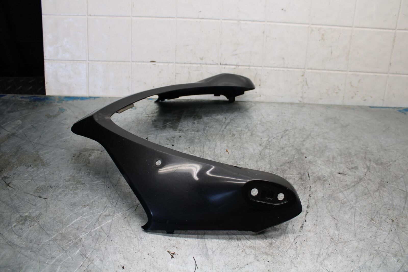 01-05 SUZUKI BANDIT 1200S GSF1200S FRONT UPPER NOSE FAIRING COWL SHROUD BB428