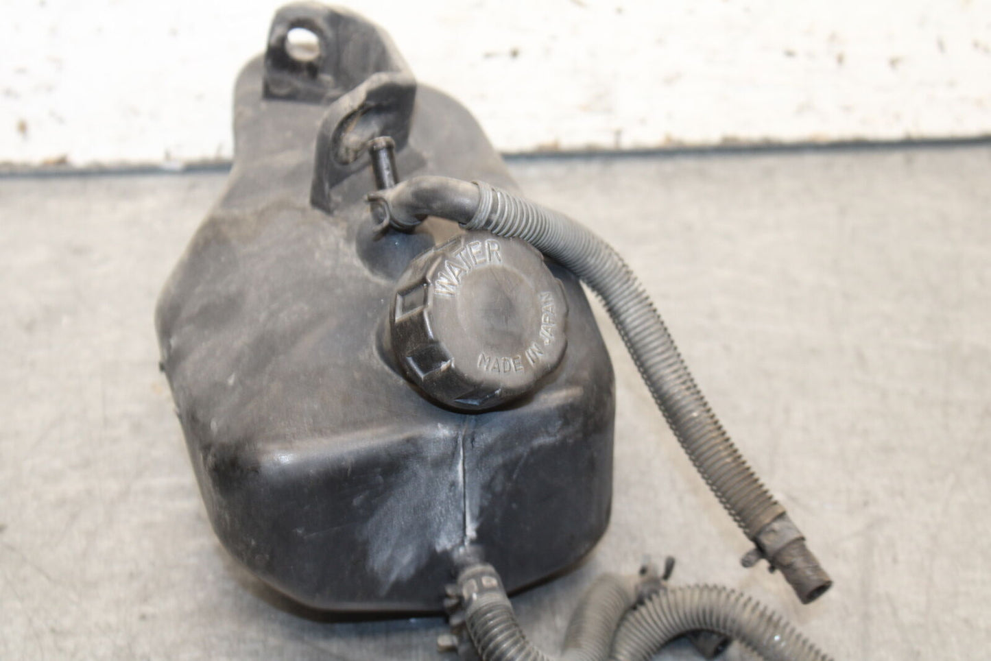 85-86 SUZUKI MADURA 1200 COOLANT WATER TANK RESERVOIR BOTTLE BB691