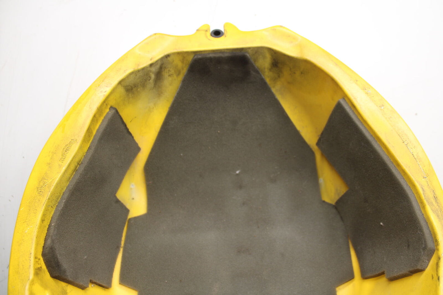 03-04 TRIUMPH DAYTONA 600 GAS TANK FUEL CELL PETROL RESERVOIR BB745