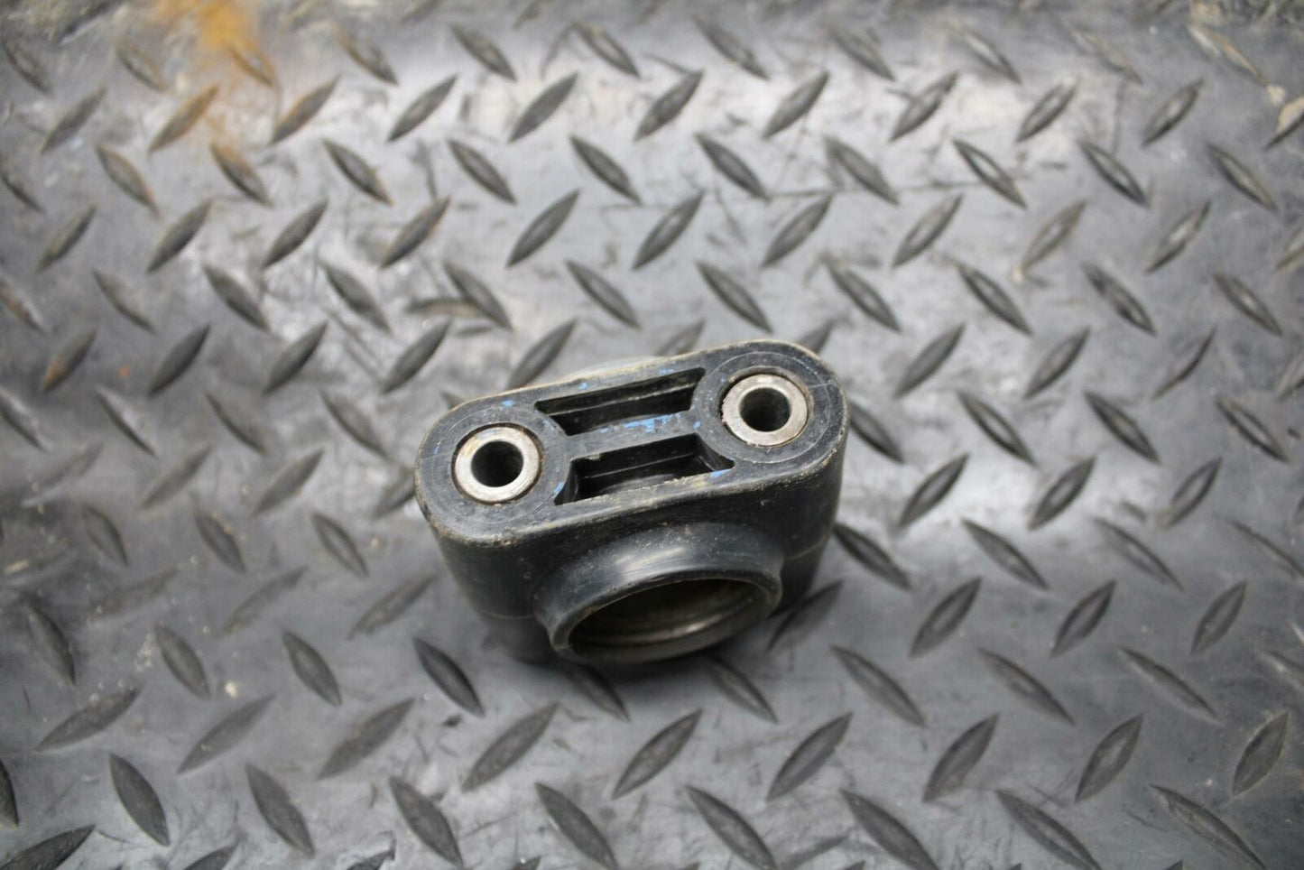 85-86 SUZUKI QUADRACER 250 STEERING COLUMN STAY BRACKET BB210