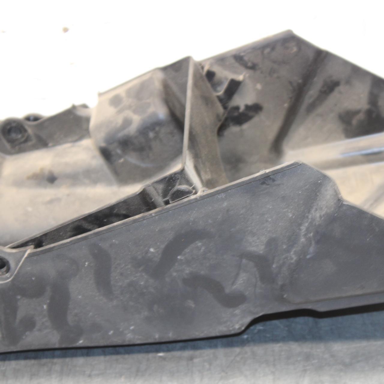 18 KTM RC 390 REAR BACK TAIL UNDERTAIL BATTERY TRAY PLASTIC BB648