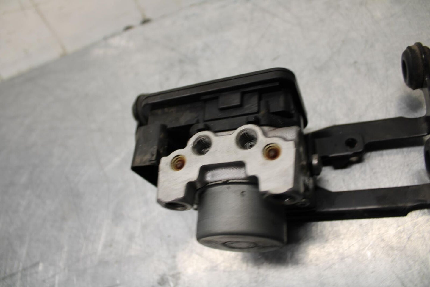 14-15 TRIUMPH STREET TRIPLE R ABS PUMP UNIT MODULE BB441