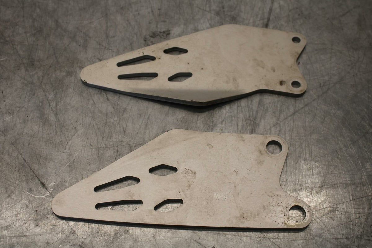 19-20 KAWASAKI NINJA ZX6R ZX636 LEFT RIGHT REARSET HEEL GUARD COVER PAIR BB419