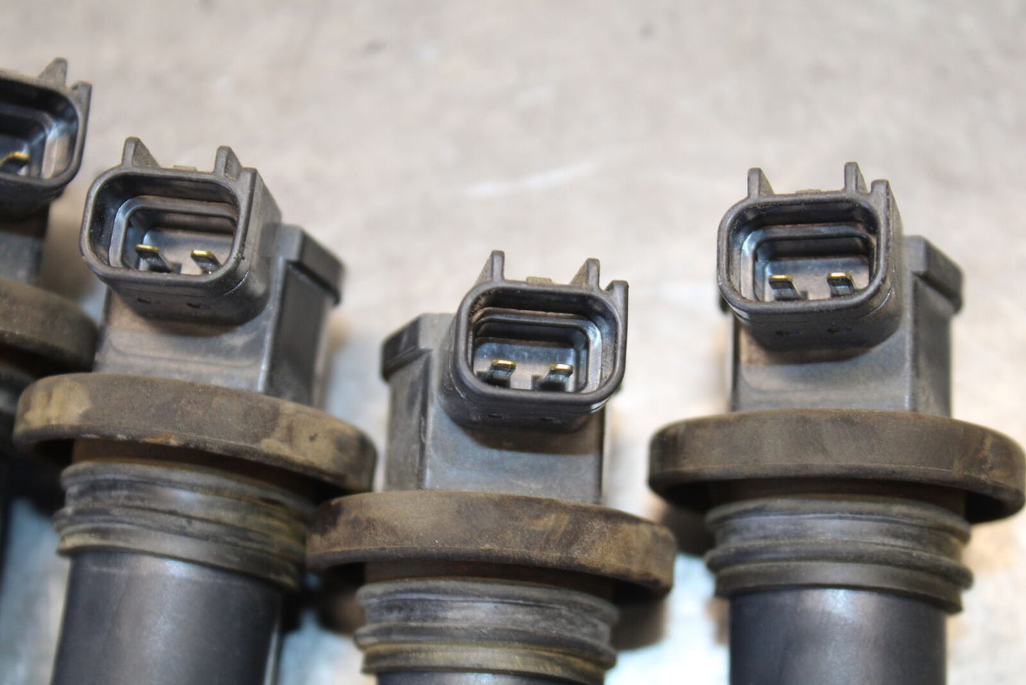 04 SUZUKI GSXR600 IGNITION COILS COIL SPARK PLUG CAPS 33410-29G00 BB676