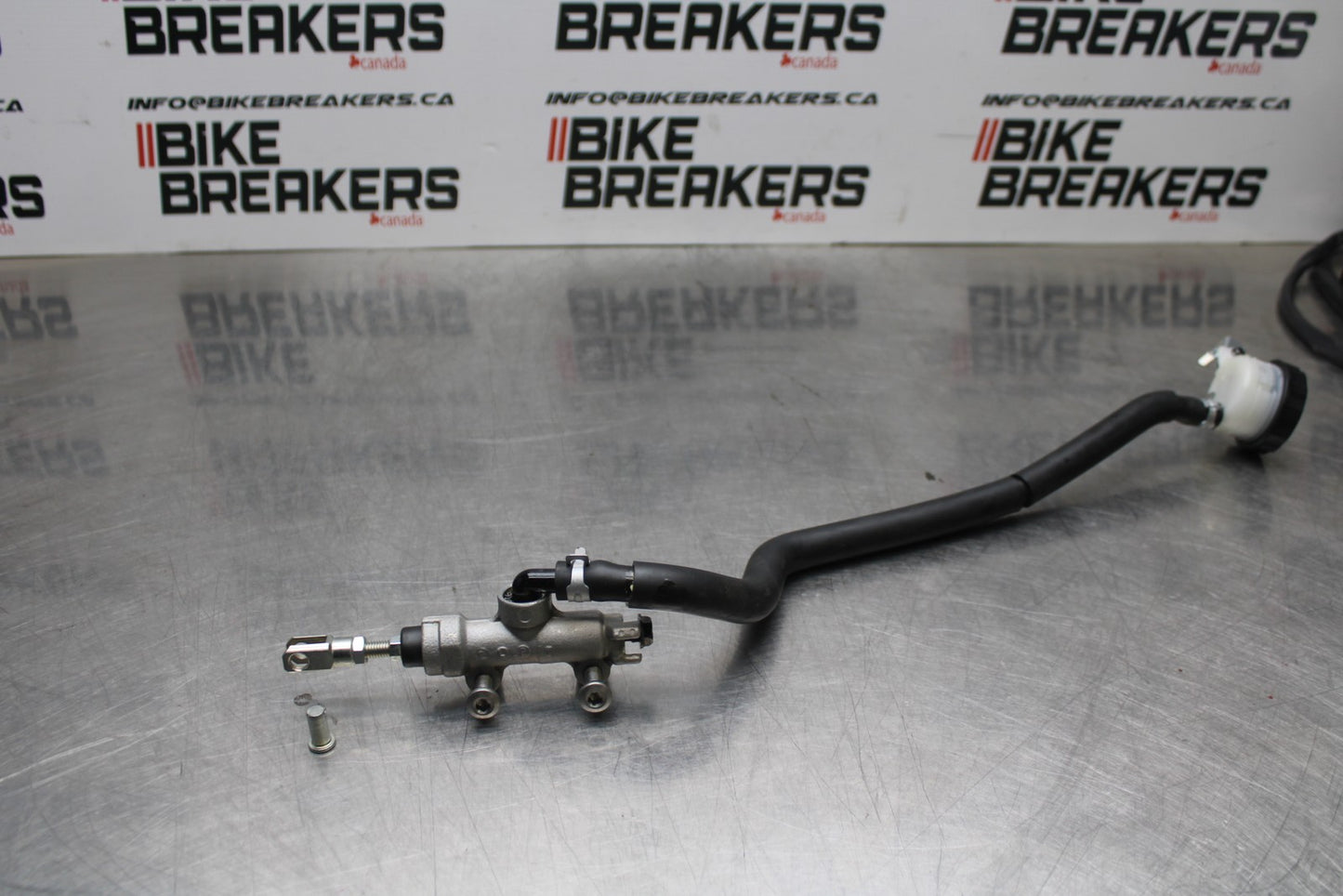 23-24 KAWASAKI NINJA ZX14R REAR BACK BRAKE MASTER CYLINDER W RESERVOIR BB764