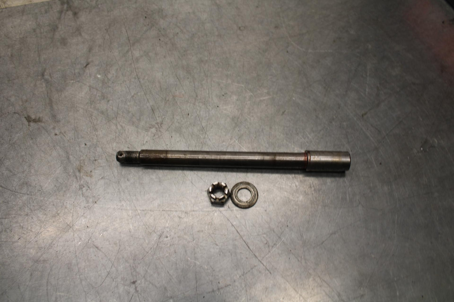 1977 Yamaha XS750 FRONT WHEEL RIM AXLE PIVOT BOLT 341-25181-01-00 BB554