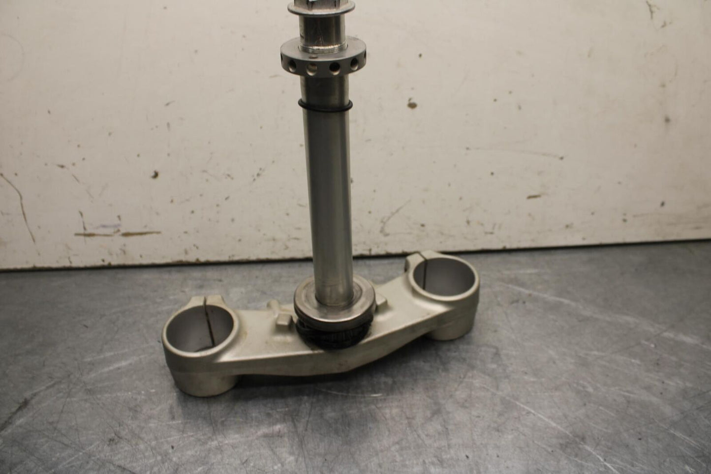 16-18 KTM 690 DUKE FRONT FORKS CLAMP LOWER TRIPLE TREE STEM BB631