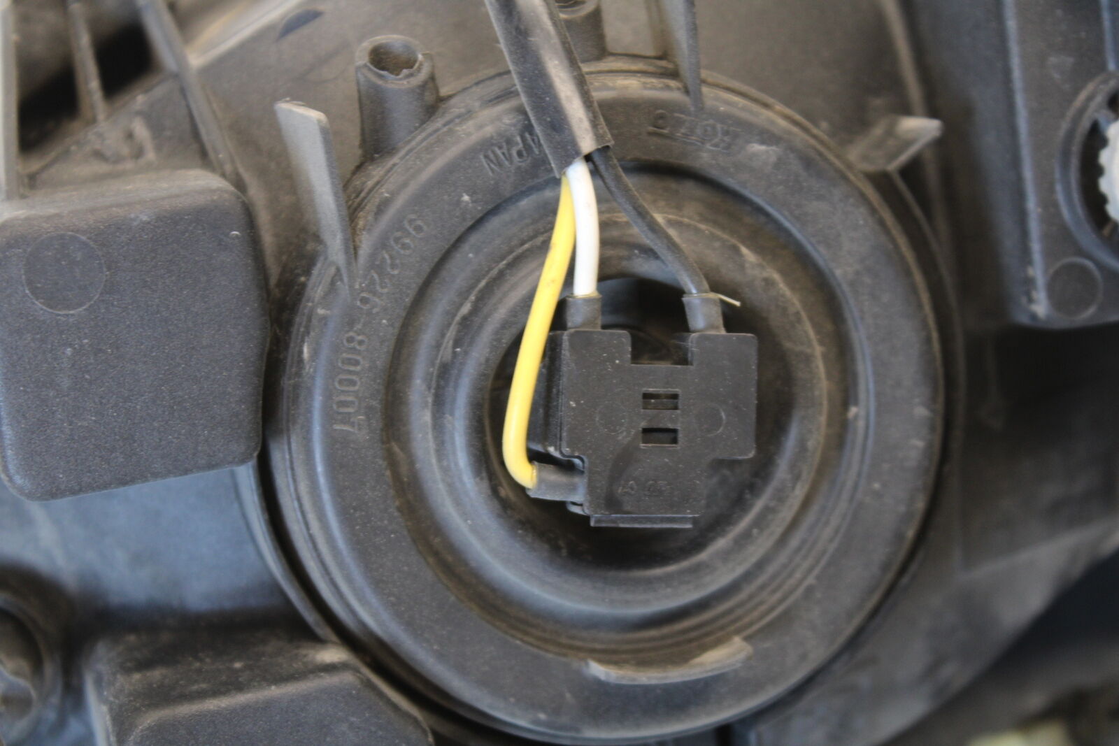 03-07 SUZUKI SV1000S FRONT HEADLIGHT HEAD LIGHT LAMP BB657