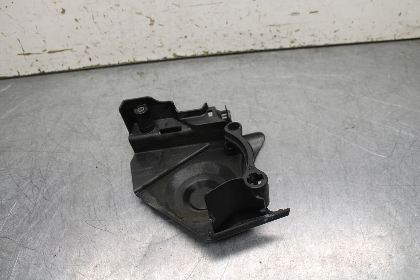 21-24 APRILIA TUONO 660 FACTORY ENGINE SPROCKET COVER BB733