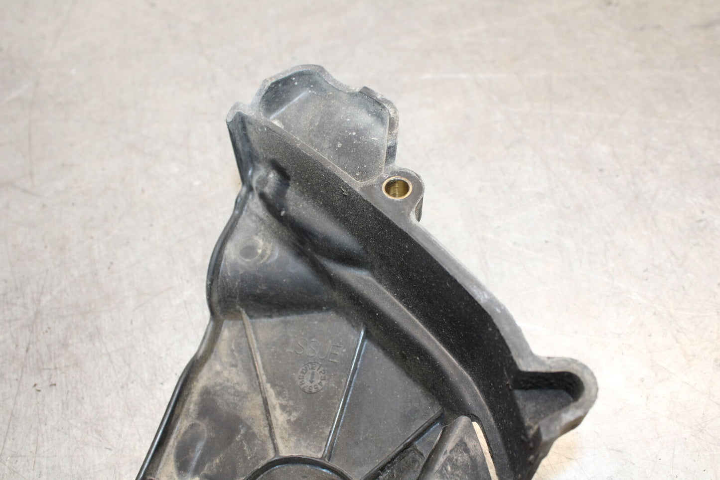 09-11 TRIUMPH DAYTONA 675 ENGINE SPROCKET COVER BB652