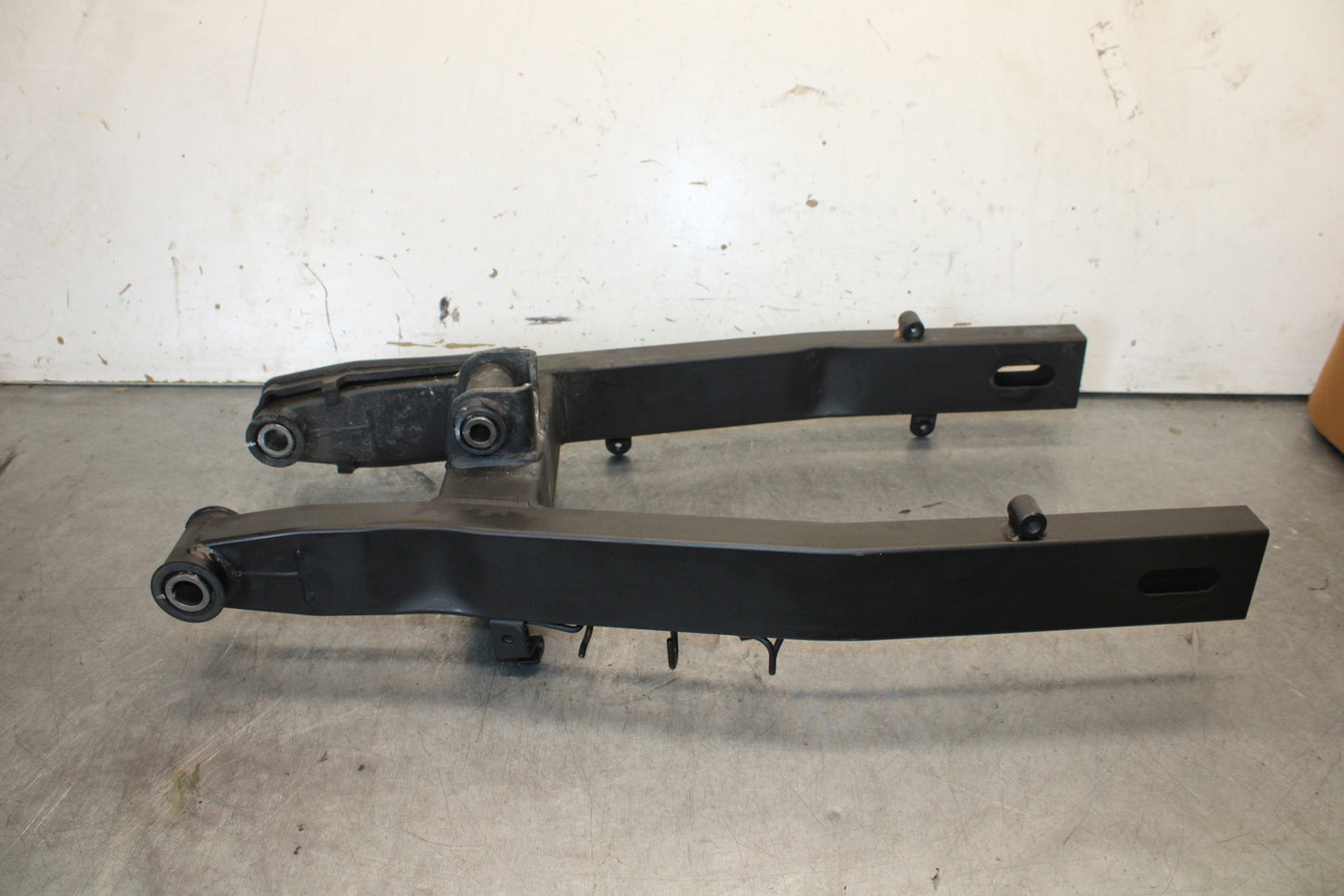 18-23 KAWASAKI NINJA 400 REAR SWINGARM BACK SUSPENSION SWING ARM BB660