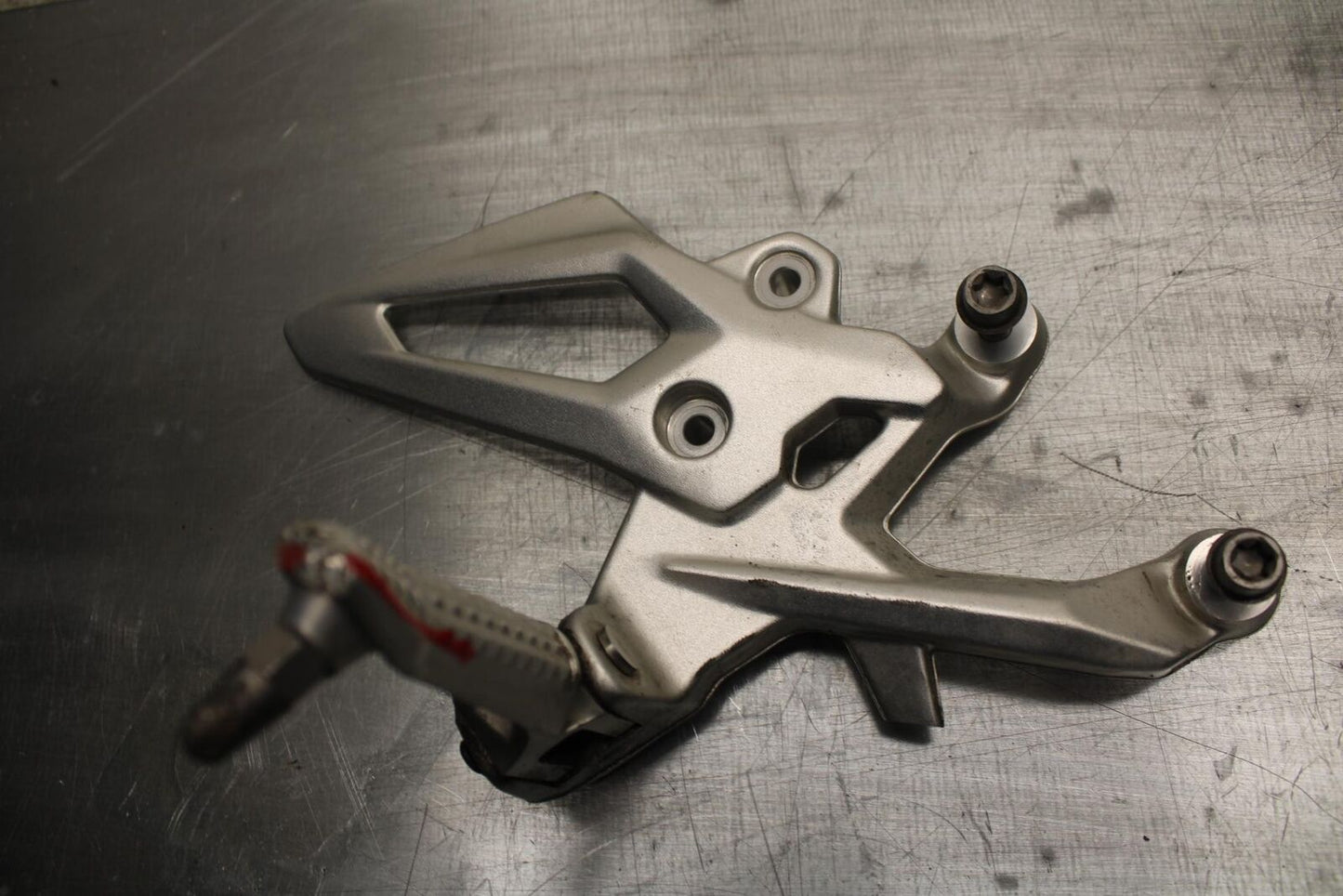 17-20 BMW S1000R RIGHT REARSET REAR SET DRIVER FOOT PEG REST STOP BB488