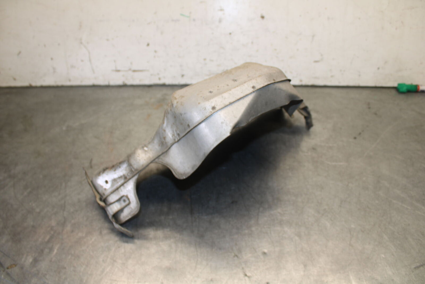 93-00 HONDA GOLDWING 1500 GL1500SE EXHAUST COLLECTOR CHAMBER GUARD BB700