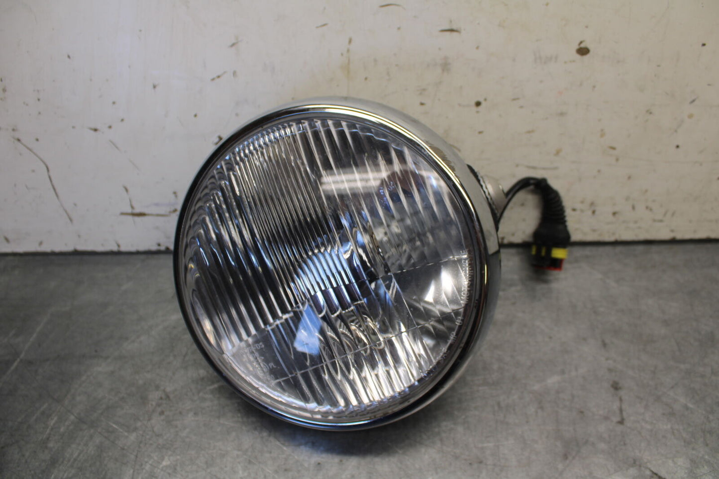 06-07 DUCATI MONSTER 695 FRONT HEADLIGHT HEAD LIGHT LAMP BB674
