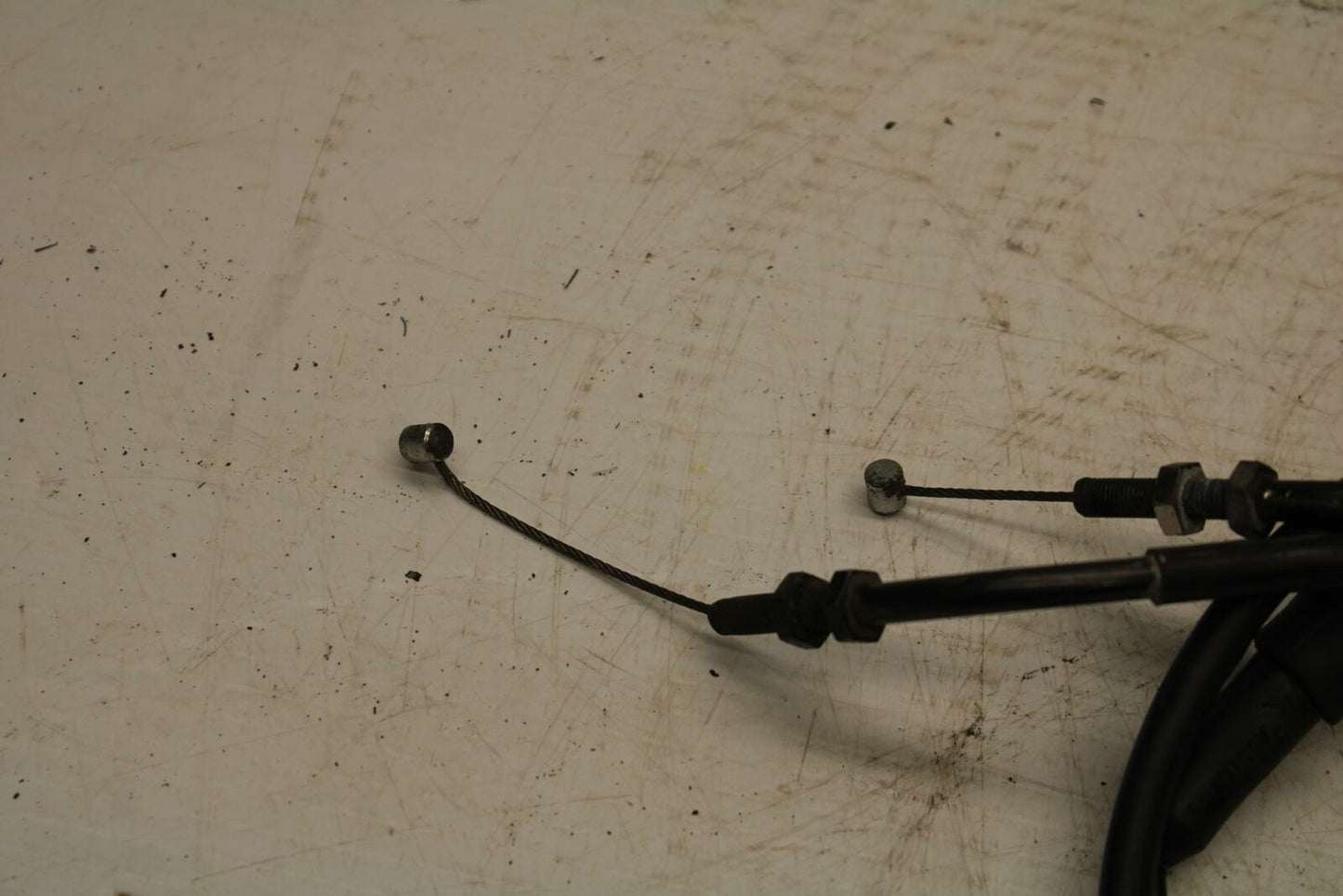 07-16 TRIUMPH STREET TRIPLE THROTTLE CABLES LINES BB361