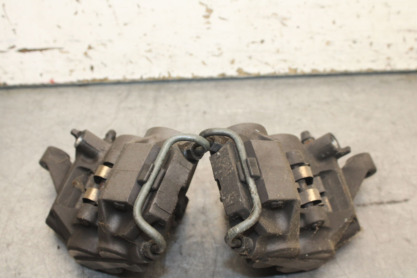 96-07 YAMAHA YZF600R RIGHT LEFT FRONT BRAKE CALIPER SET PAIR CALIPERS BB746