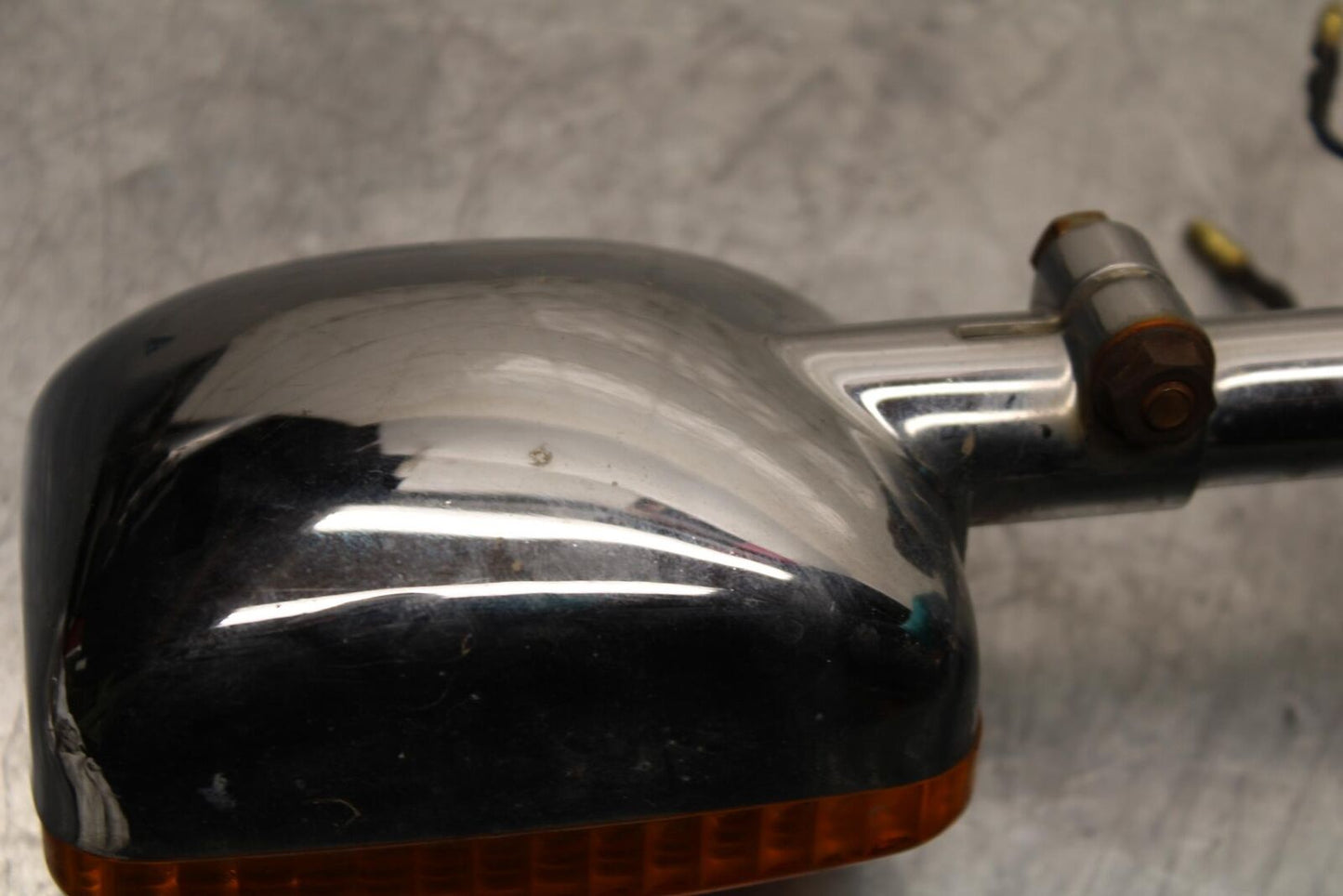 1979 Yamaha XS1100 REAR BACK TURN SIGNAL BAR MOUNT BRACKET BB572