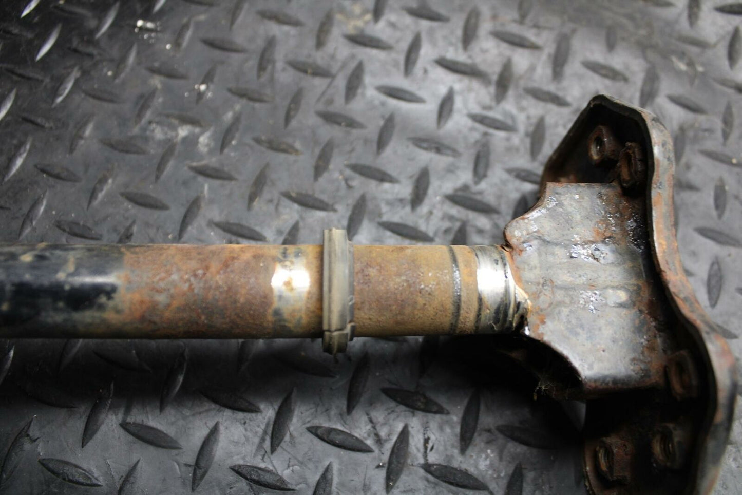 85-86 SUZUKI QUADRACER 250 STEERING COLUMN BB210