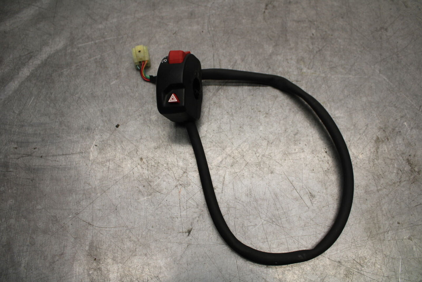 19-21 TRIUMPH SPEED TWIN 1200 RIGHT CLIP ON HANDLE KILL OFF START SWITCH BB653