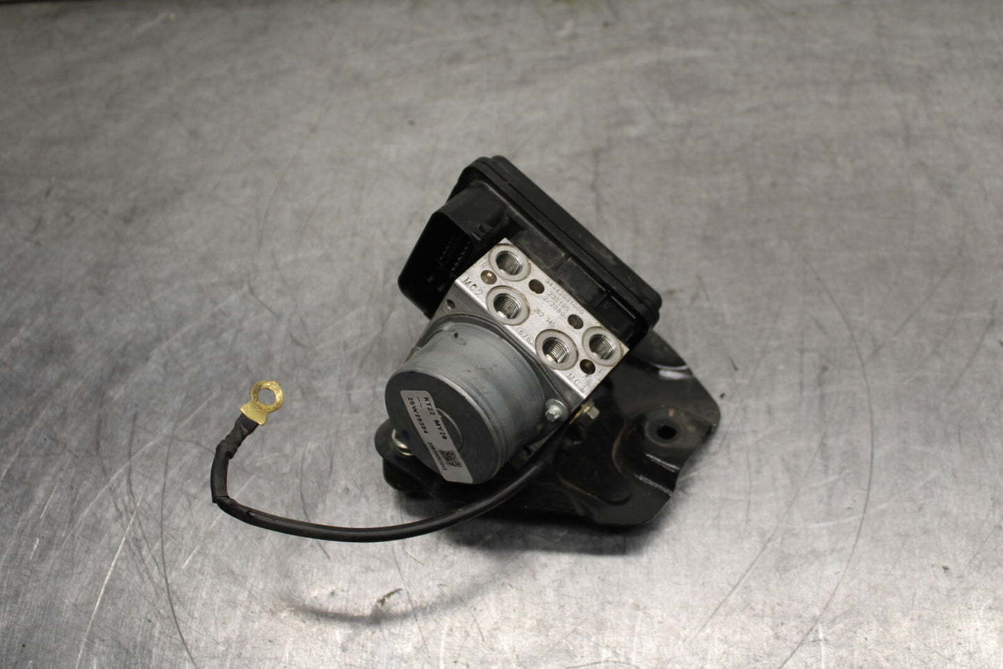 17-24 KTM 390 DUKE ABS PUMP UNIT MODULE BB734
