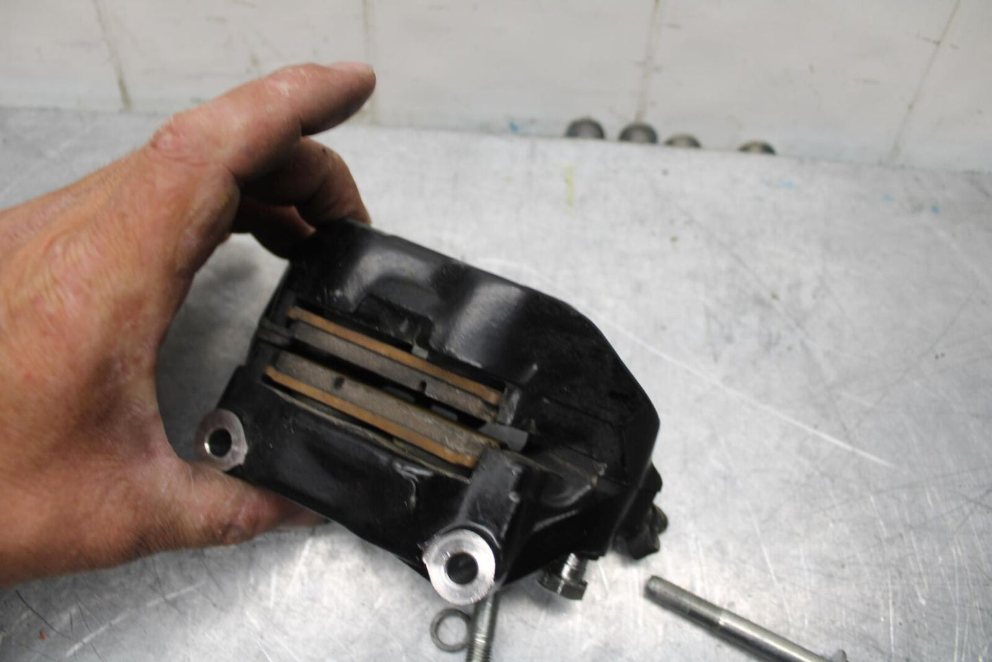 18 KTM RC 390 FRONT BRAKE CALIPER BB442