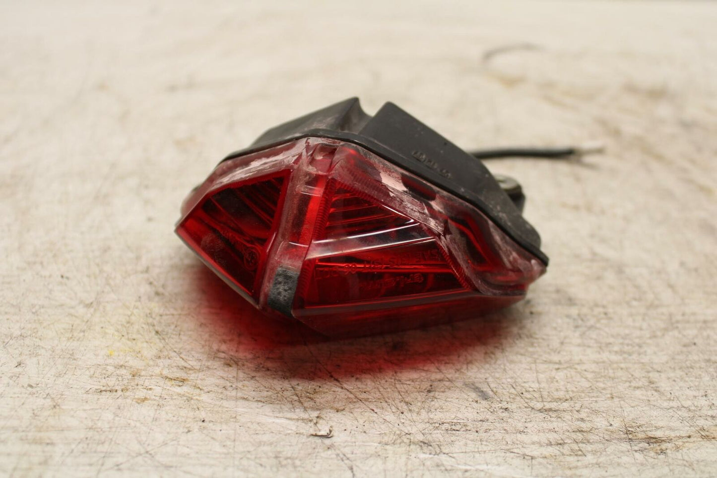 08-10 DUCATI 848 REAR TAIL TAILLIGHT BACK BRAKE LIGHT BB369