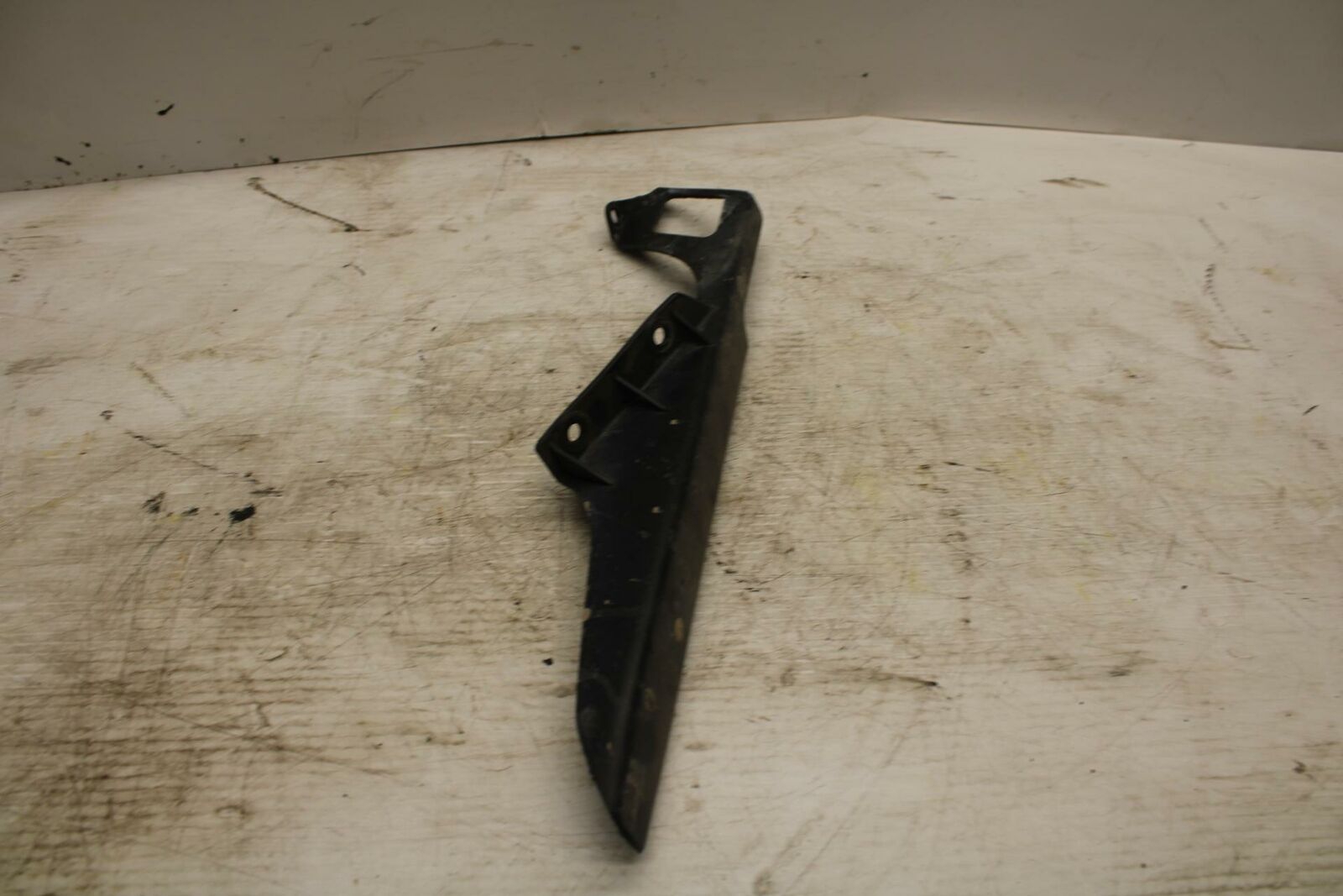 00-07 SUZUKI HAYABUSA REAR BACK DRIVE CHAIN GUARD COVER SHIELD  BB281