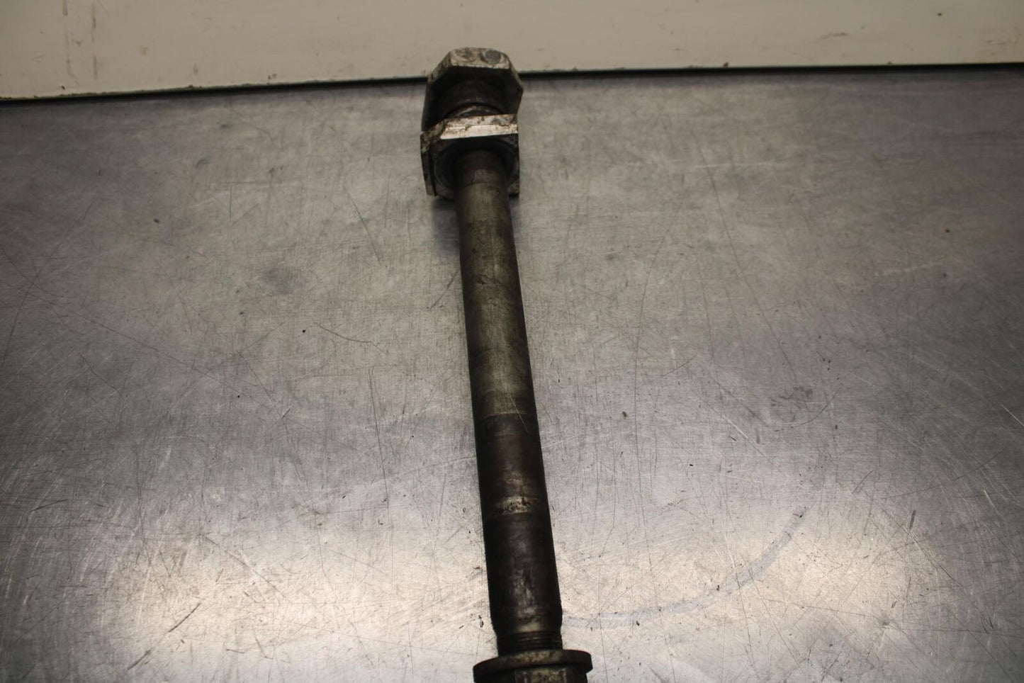 2003 Suzuki SV1000S REAR AXLE BACK WHEEL RIM PIVOT BOLT AXEL 64711-33E10 BB85