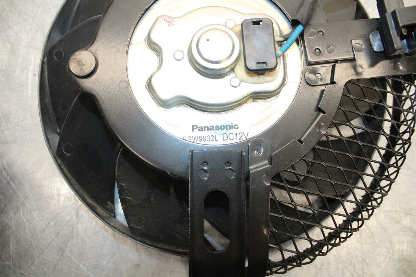 2012 Suzuki GSXR600 ENGINE RADIATOR COOLING FAN MOTOR BB417