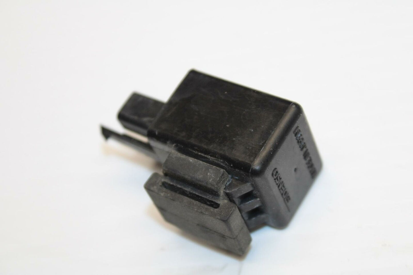 05 YAMAHA YZF R6S TURN SIGNAL BLINKER RELAY FLASHER SWITCH BB234