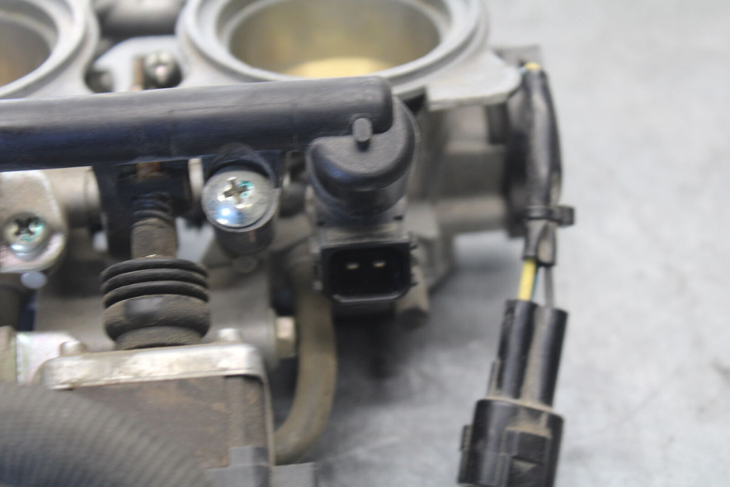 07-08 TRIUMPH DAYTONA 675 MAIN FUEL INJECTORS / THROTTLE BODIES T1240478 BB685