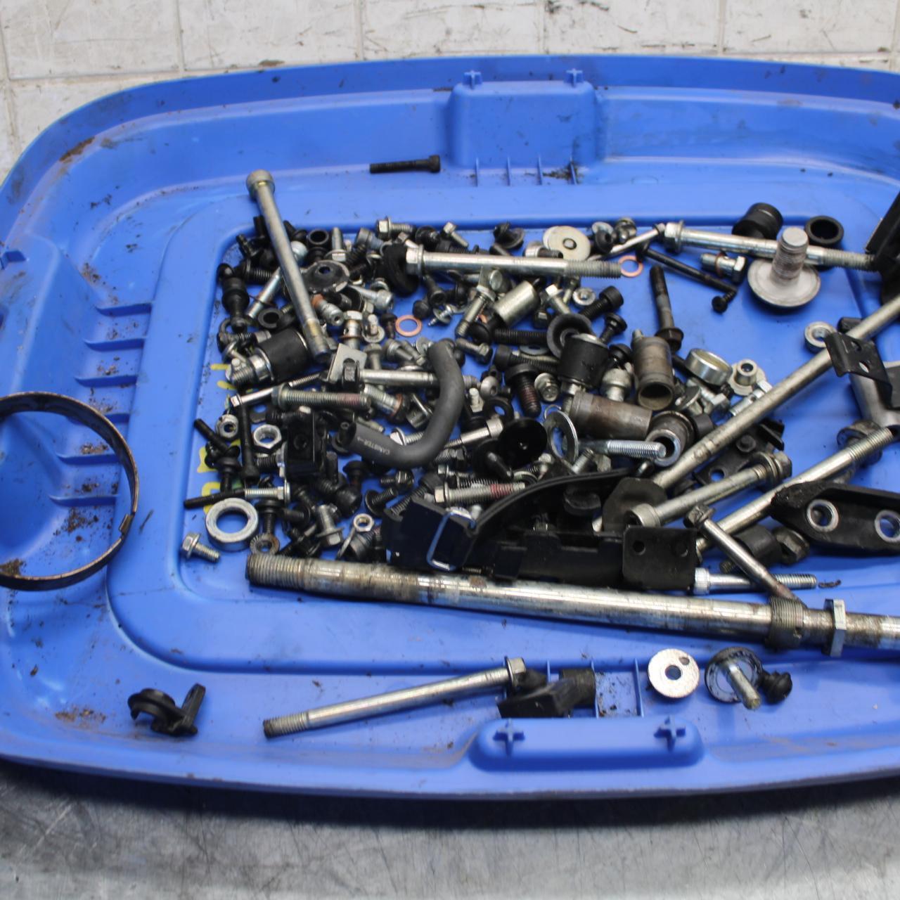 22-23 HUSQVARNA SVARTTPILEN 401 LEFTOVER MOUNTING BOLTS HARDWARE SCREWS BB541