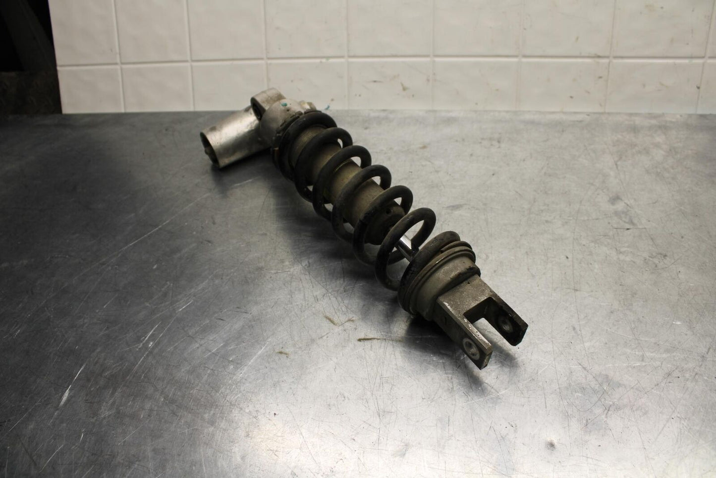 1999 Suzuki GSXR600 REAR BACK SHOCK ABSORBER SUSPENSION BB580