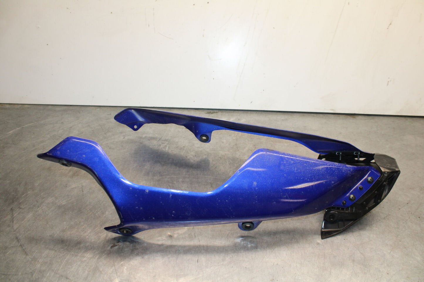 22-23 YAMAHA YZF R7 LOWER BOTTOM BELLY FAIRING COWL BB583