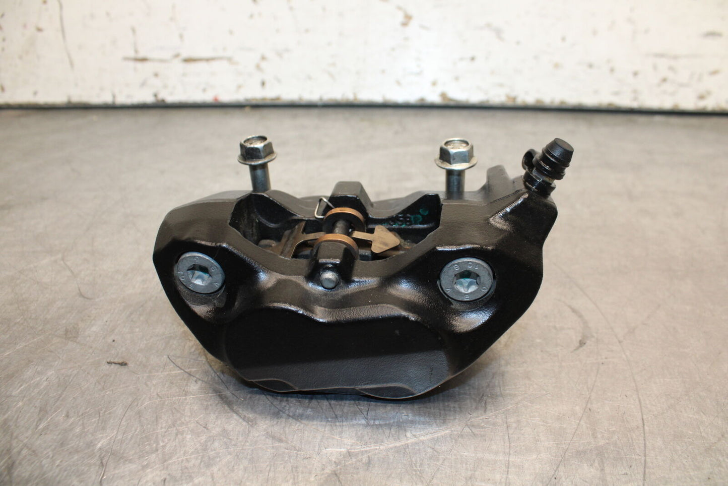 17-24 KTM 390 DUKE LEFT FRONT BRAKE CALIPER BB734