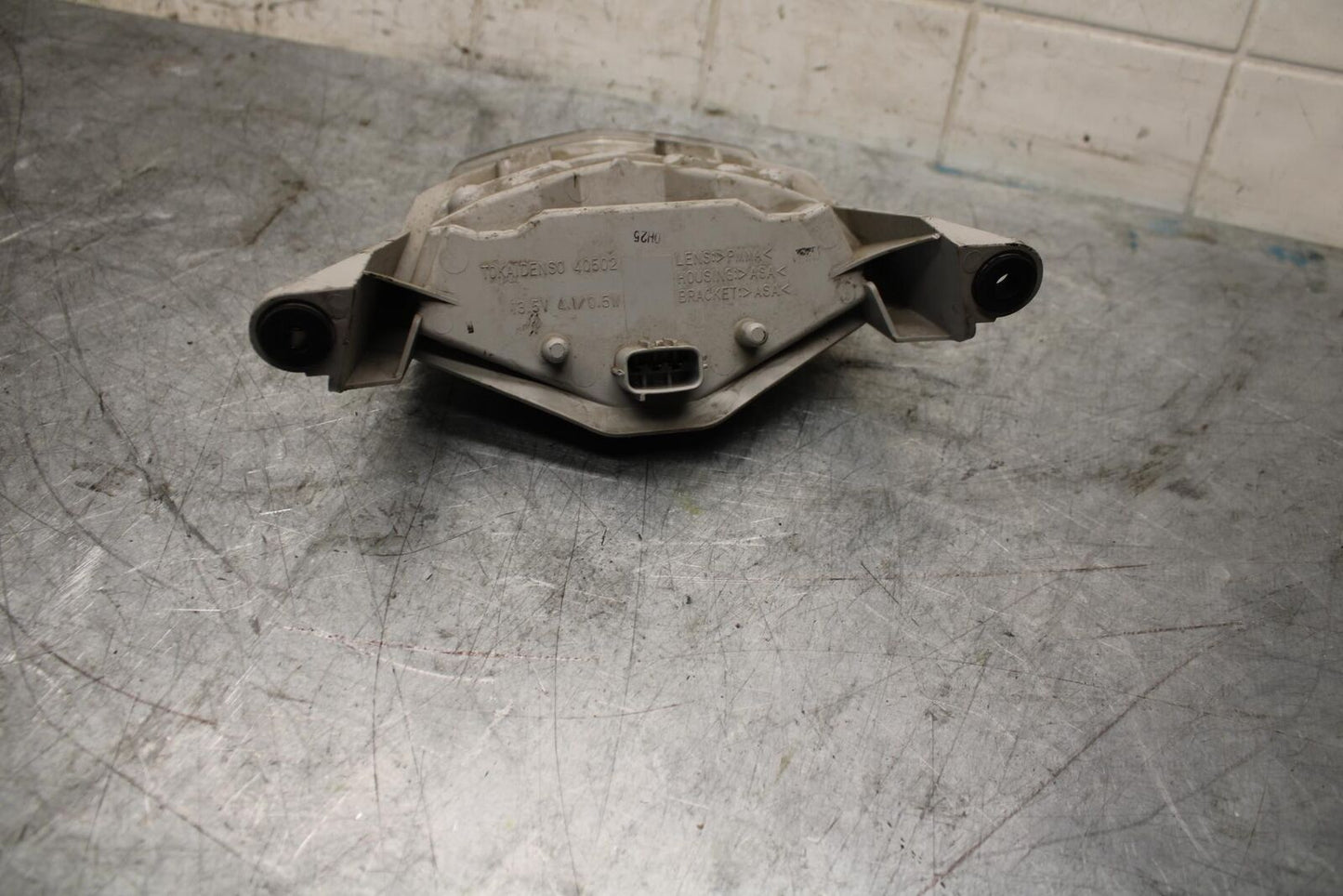 2009 Kawasaki Ninja ZX6R REAR TAIL TAILLIGHT BACK BRAKE LIGHT 23025-0059 BB44