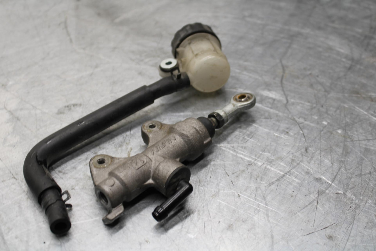 09-14 YAMAHA YZF R1 REAR BACK BRAKE MASTER CYLINDER W RESERVOIR BB448