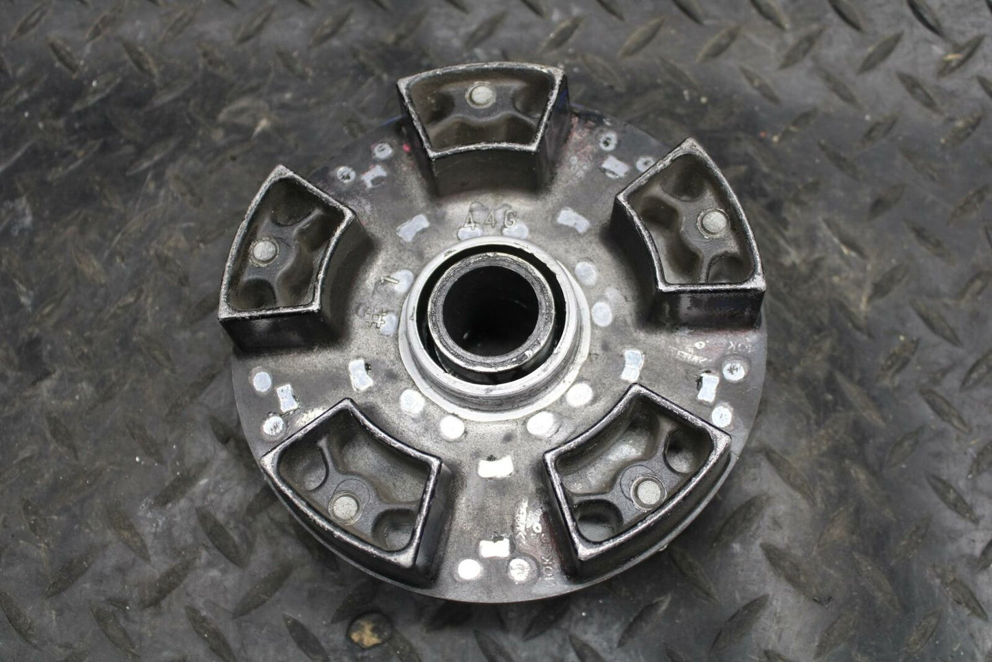 08-09 SUZUKI GSXR600 REAR HUB W/ SHOCK DAMPERS CUSH ABSORBERS BB226 A