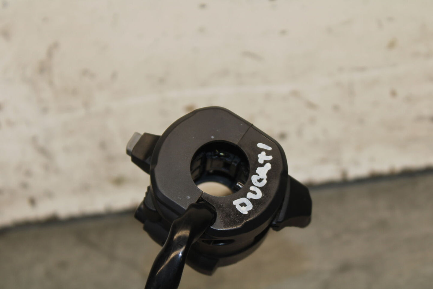 12-13 DUCATI STREETFIGHTER 848 LEFT CLIP ON HANDLE HORN SIGNALS SWITCH BB705