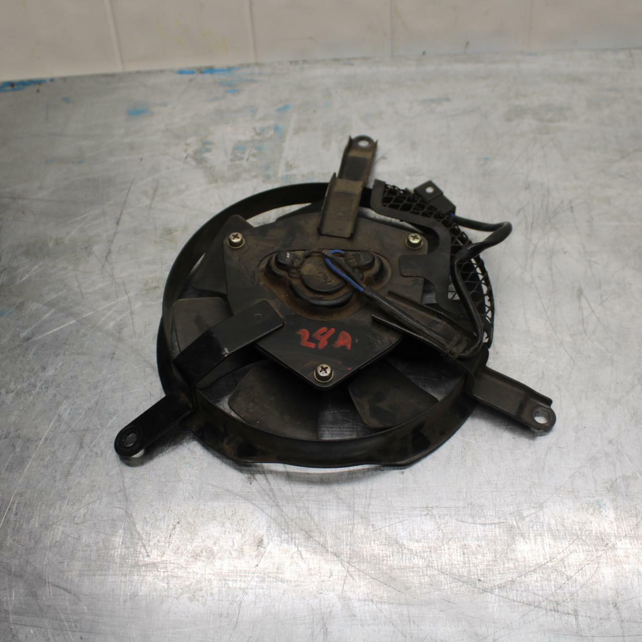 01-02 SUZUKI GSXR750 ENGINE RADIATOR COOLING FAN BB28 A