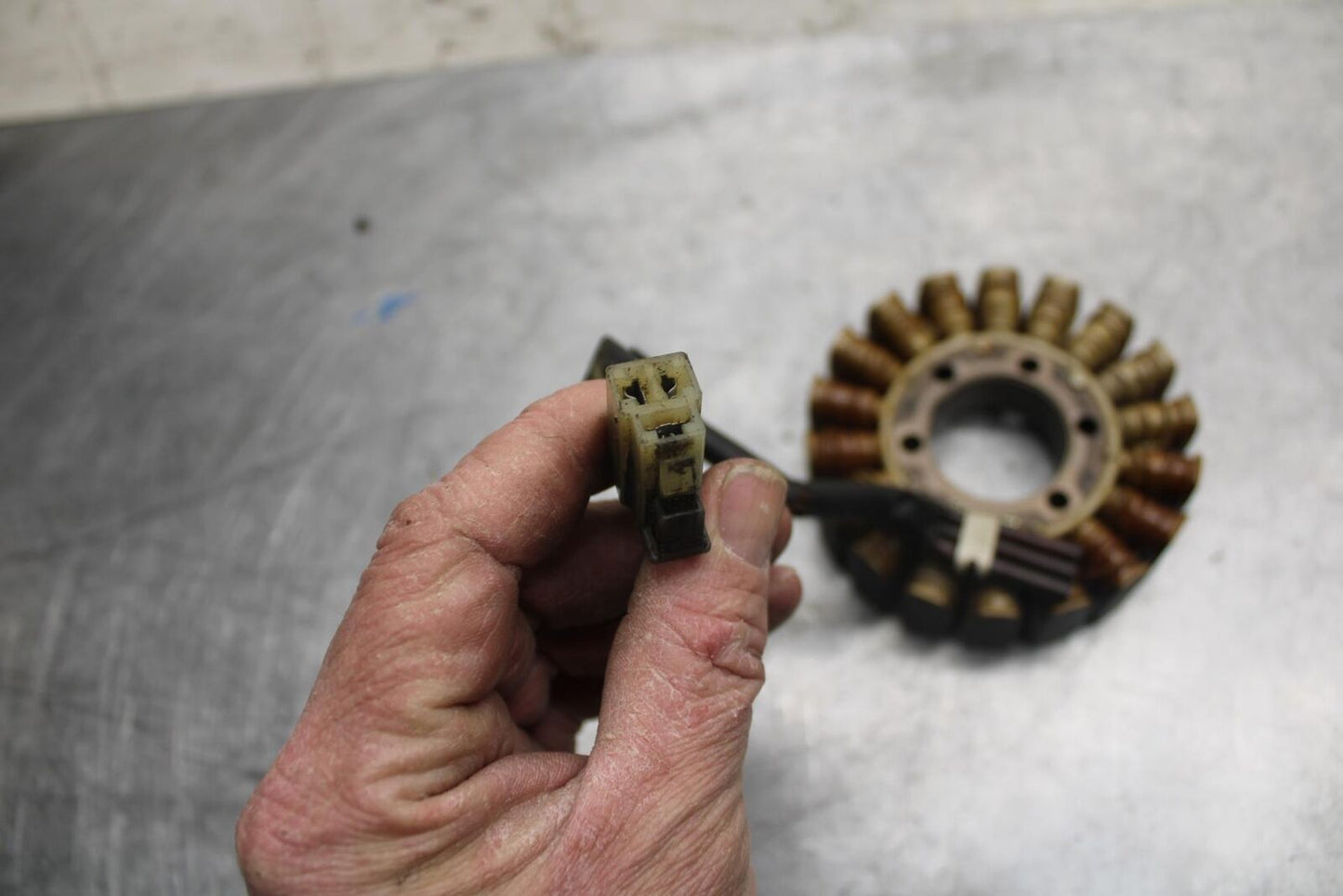 2002 Suzuki GSXR1000 STATOR GENERATOR ALTERNATOR MAGNETO 31401-18G00 BB36